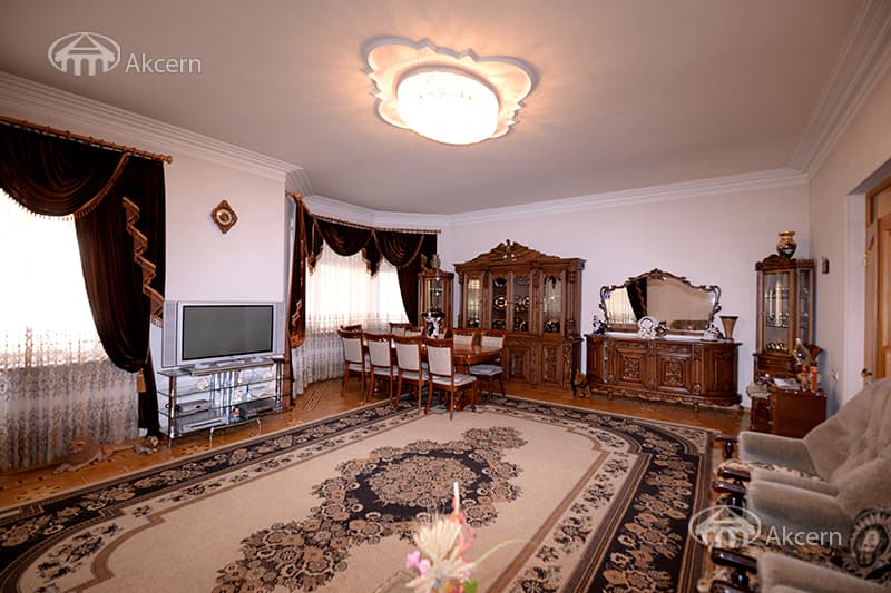 Mansion · 5 rooms · 608 m² · Malatia-Sebastia