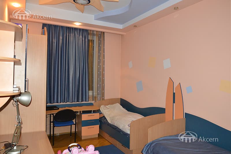 Apartment · 4 rooms · 124 m² · Kentron