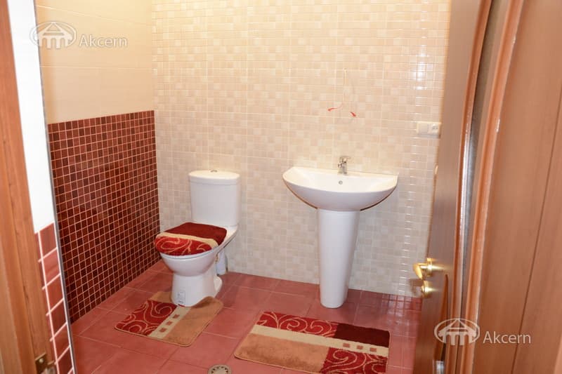 Дом · 4 комн. · 279 м² · Кентрон
