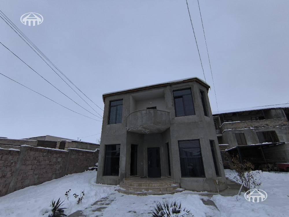 Mansion · 4 rooms · 177 m² · Avan