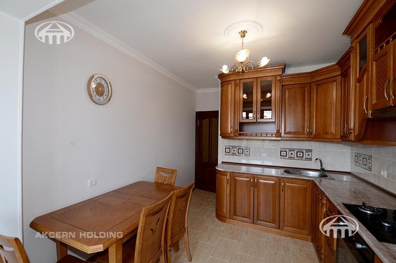 Apartment · 3 rooms · 100 m² · Kentron