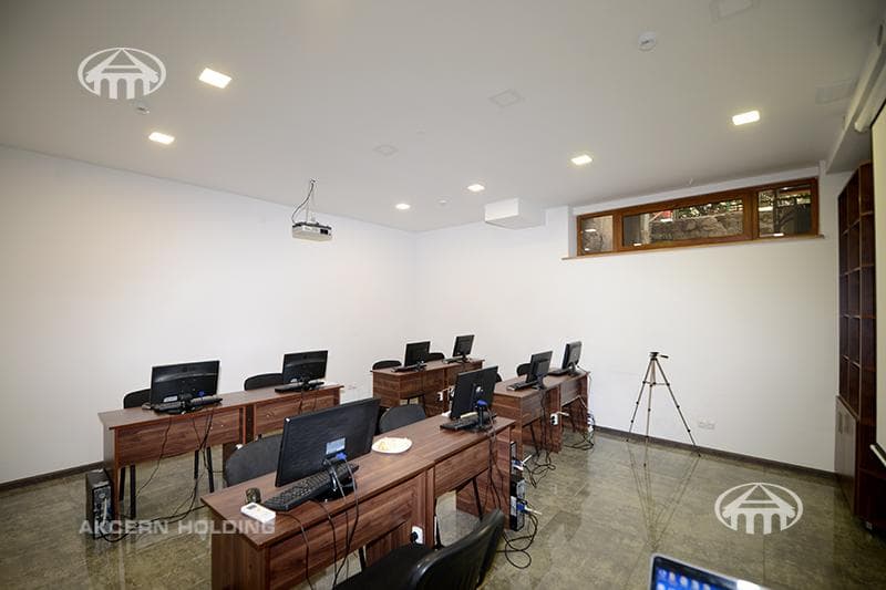 Office · 149 m² · Kentron