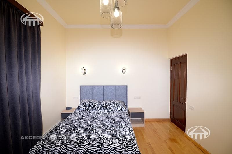 Առանձնատուն · 4 սեն. · 280 մ² · Առինջ