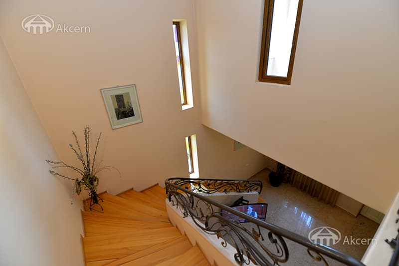 Особняк · 5 комн. · 282 м² · Кентрон