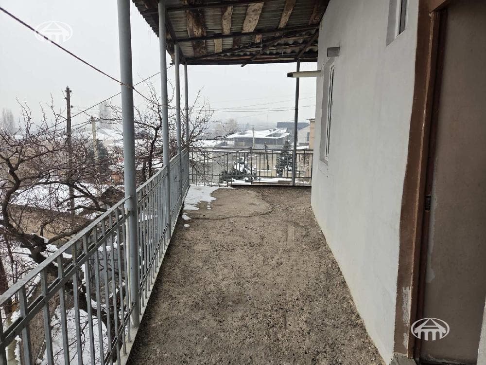 Առանձնատուն · 6 սեն. · 220 մ² · Առինջ
