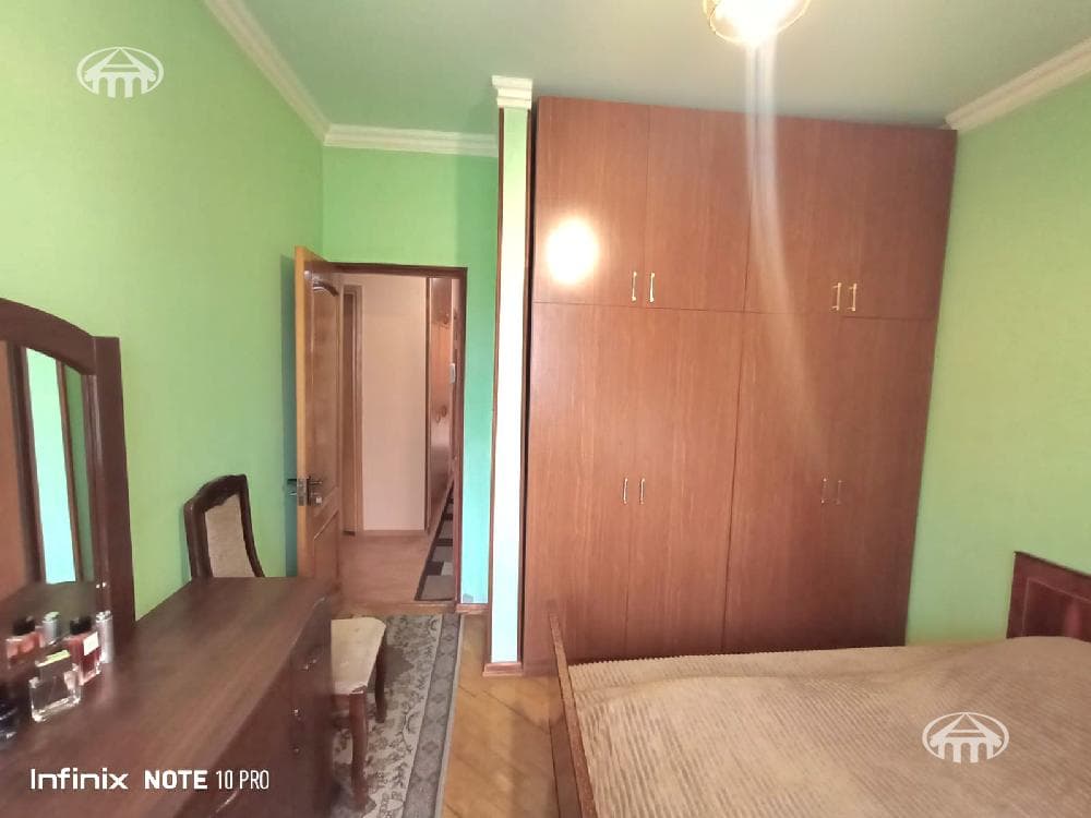 Квартира · 3 комн. · 80 м² · Арабкир