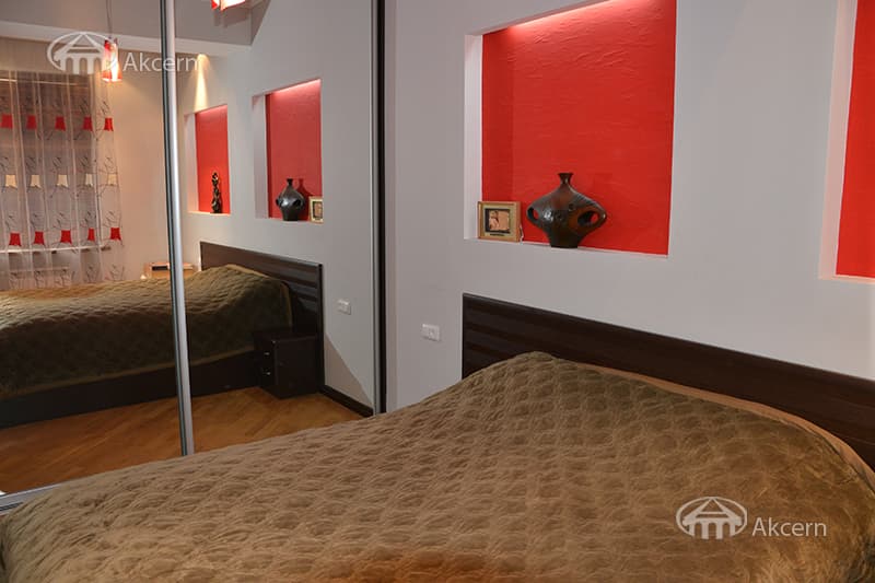 Apartment · 3 rooms · 90 m² · Arabkir