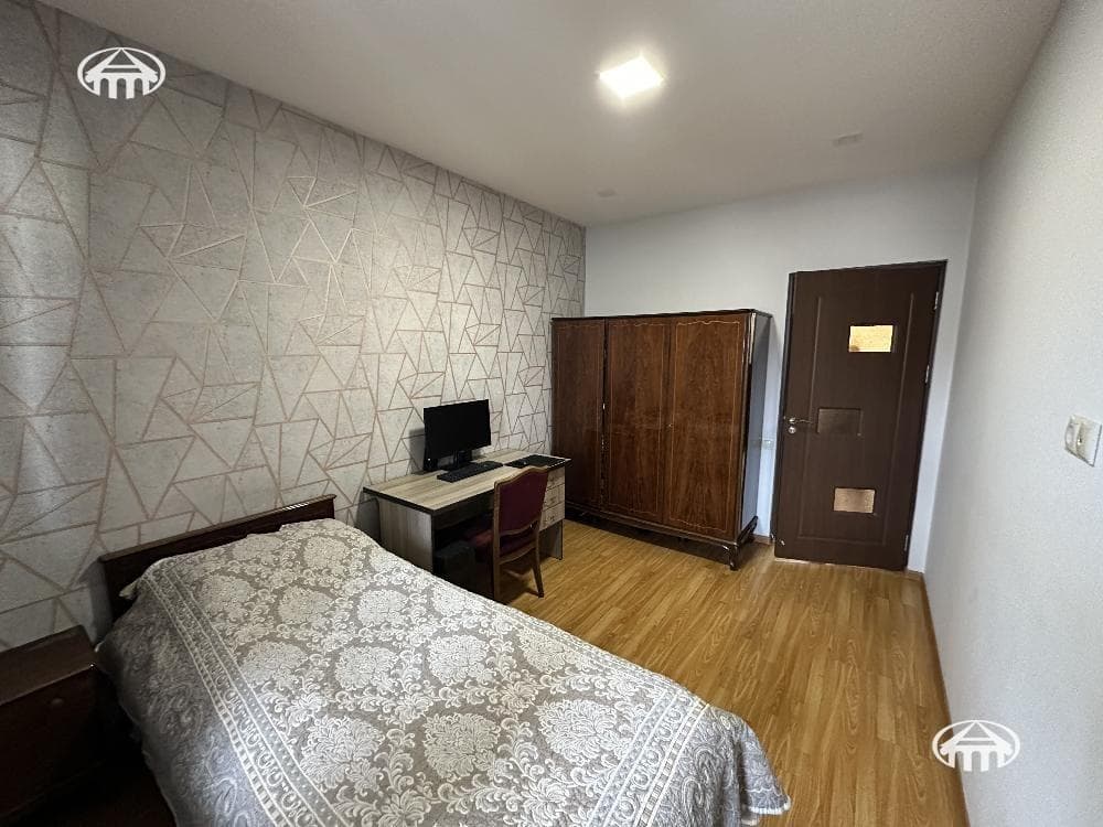 Квартира · 3 комн. · 90 м² · Кентрон