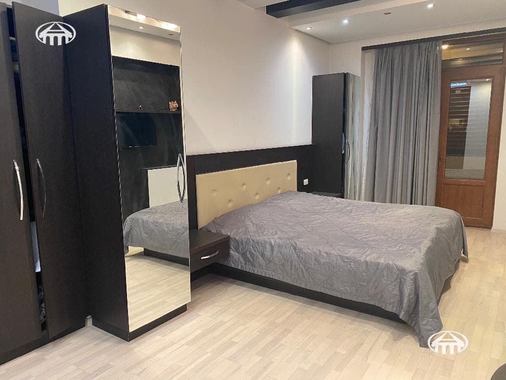 Квартира · 4 комн. · 162 м² · Арабкир