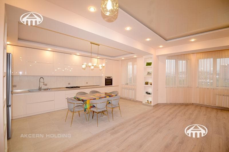 Квартира · 3 комн. · 135 м² · Кентрон