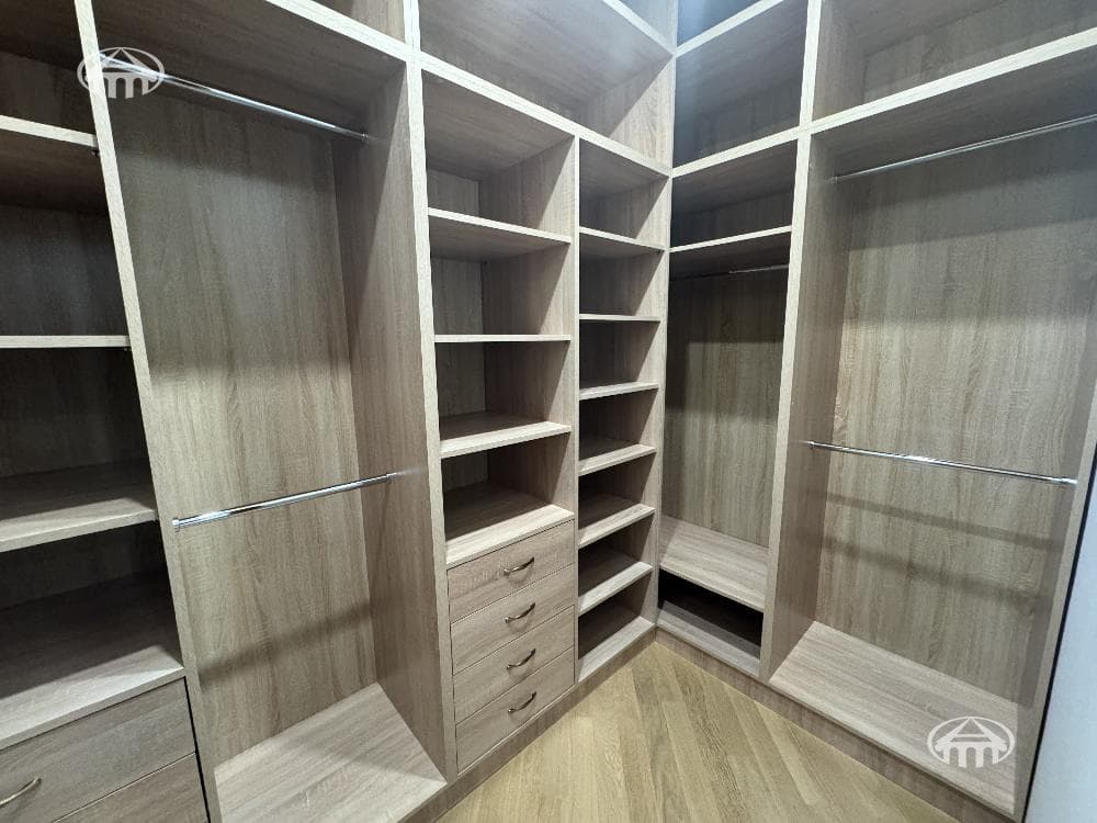 Townhouse · 4 rooms · 292 m² · Arabkir