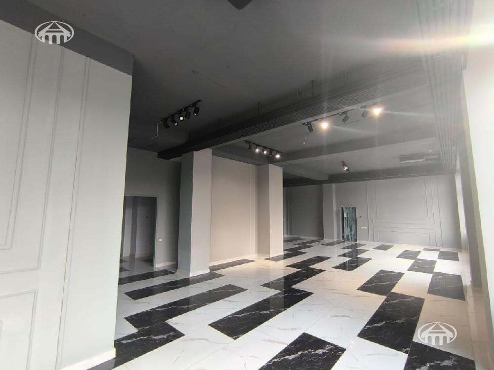 Office · 588 m² · Kanaker-Zeytun