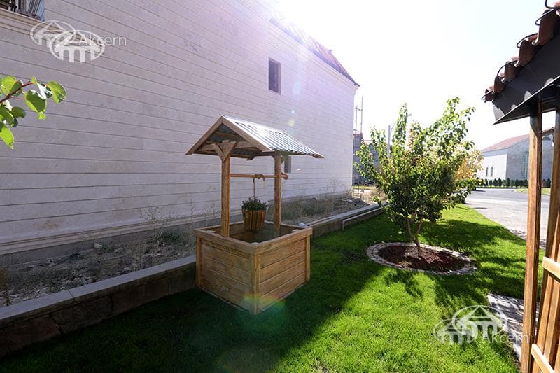 Mansion · 5 rooms · 1,014 m² · Vahagni