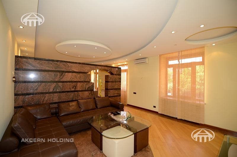 Квартира · 4 комн. · 165 м² · Кентрон