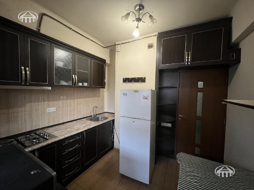 Apartment · 1 rooms · 43 m² · Kentron