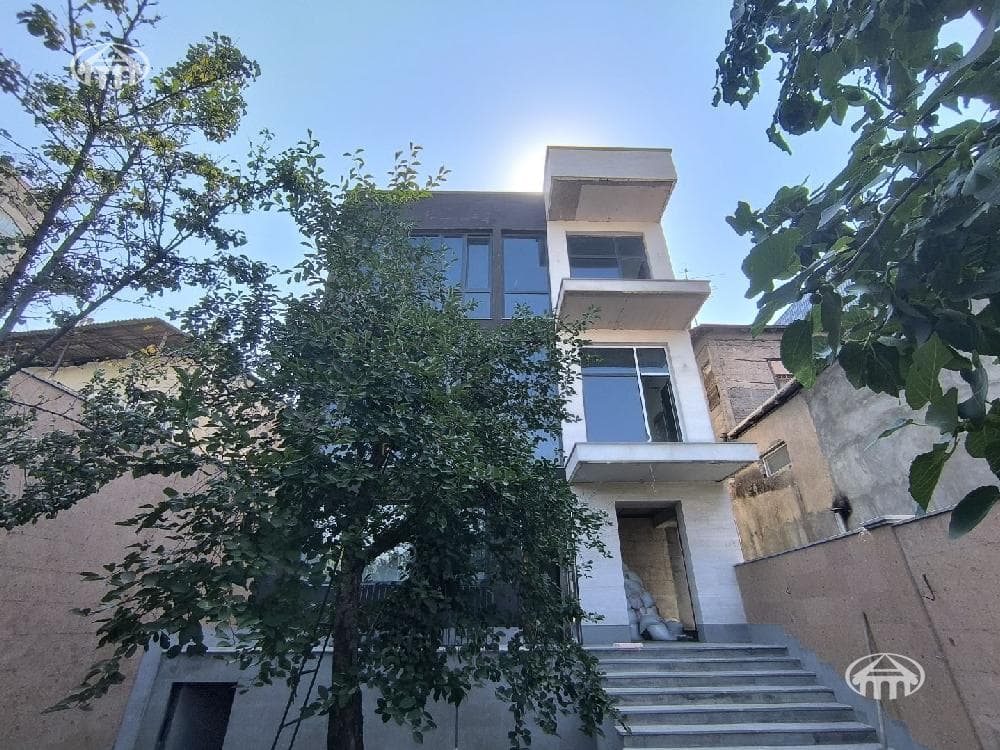Особняк · 6 комн. · 325 м² · Арабкир