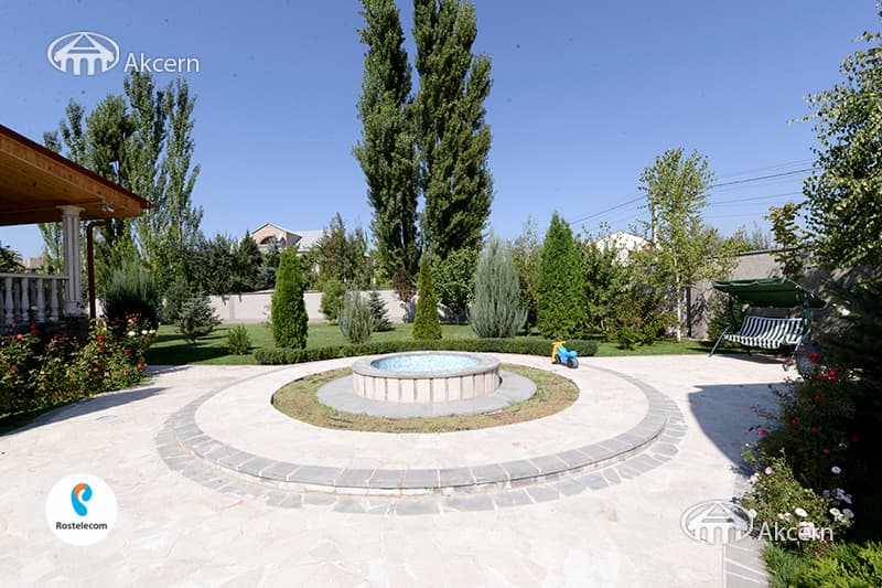 Mansion · 7 rooms · 729 m² · v. Arinj