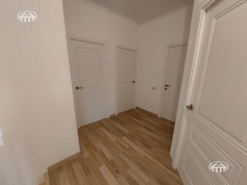 Townhouse · 4 rooms · 121 m² · Nairi