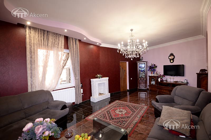 Квартира · 3 комн. · 120 м² · Кентрон