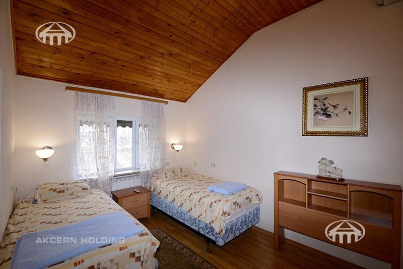 Mansion · 8 rooms · 390 m² · Arabkir