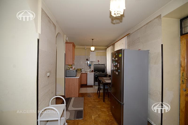 House · 5 rooms · 220 m² · Arabkir