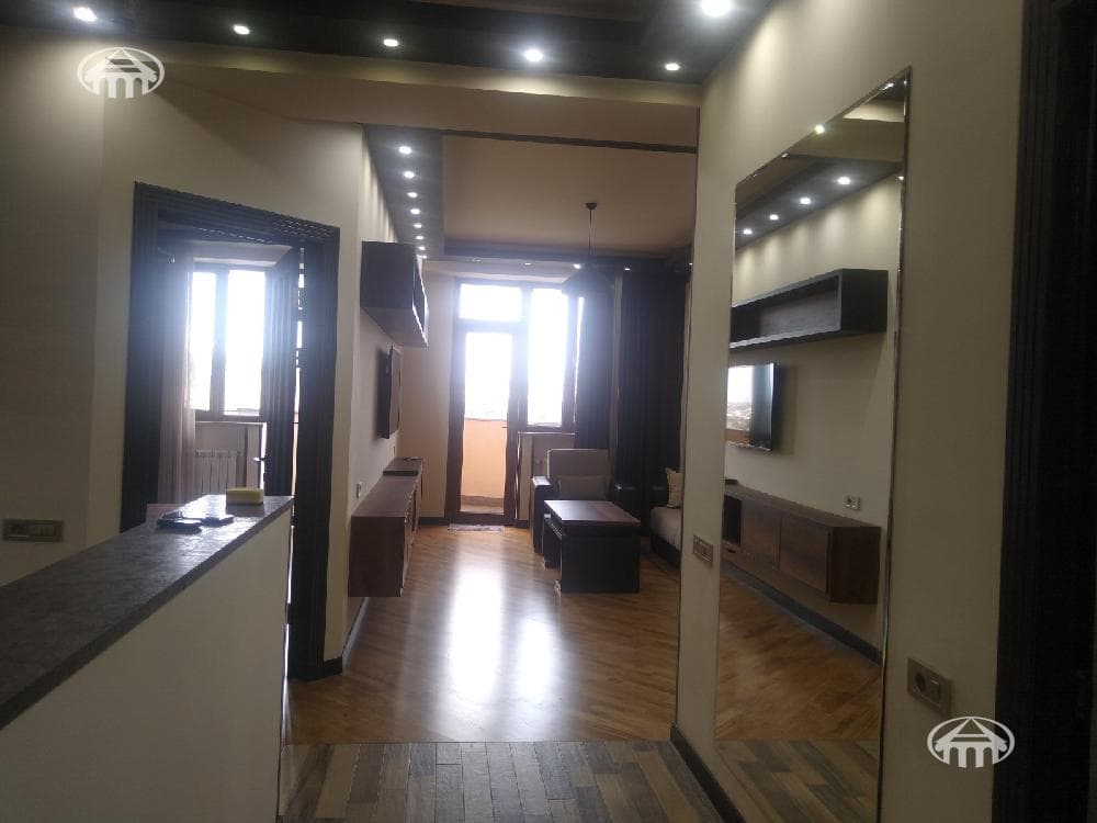 Квартира · 2 комн. · 67 м² · Давташен