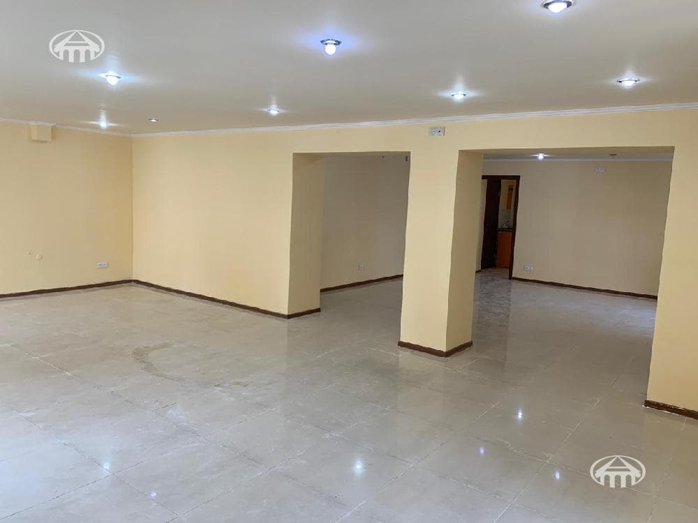 Retail · 95 m² · Arabkir