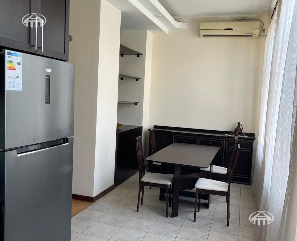Квартира · 3 комн. · 80 м² · Кентрон