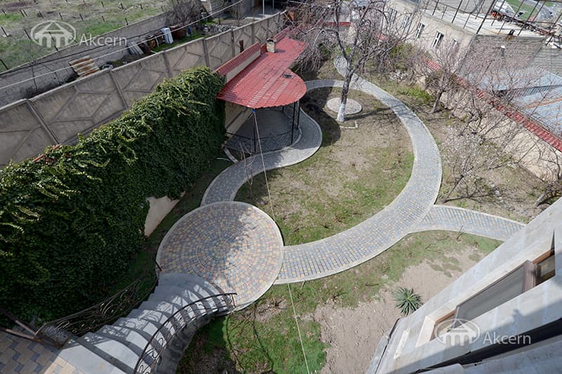 Mansion · 5 rooms · 320 m² · Nork-Marash