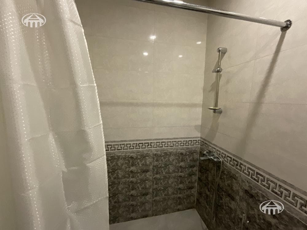 Квартира · 2 комн. · 63 м² · Кентрон