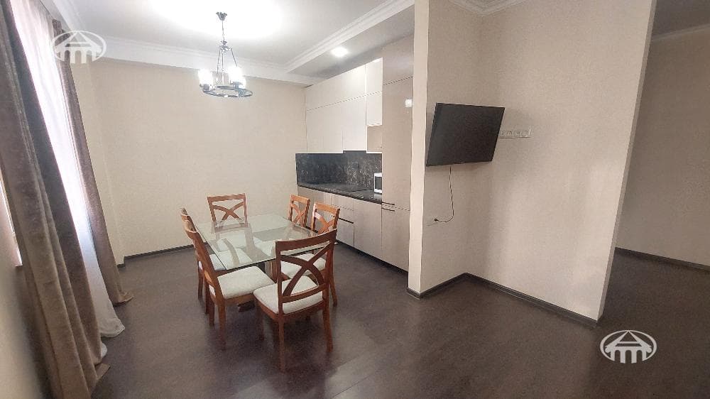 Բնակարան · 3 սեն. · 79 մ² · Կենտրոն