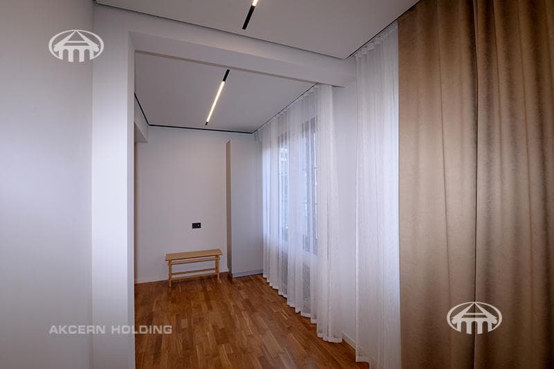 Apartment · 2 rooms · 60 m² · Kentron