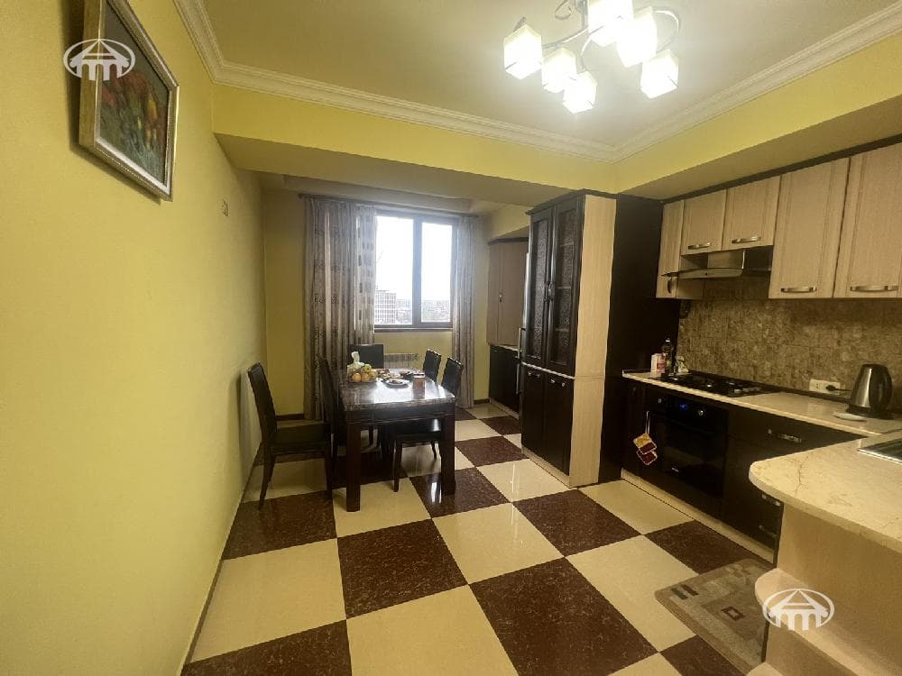 Квартира · 6 комн. · 205 м² · Арабкир