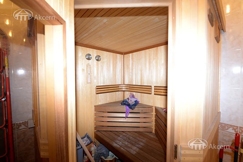 Apartment · 4 rooms · 150 m² · Kentron