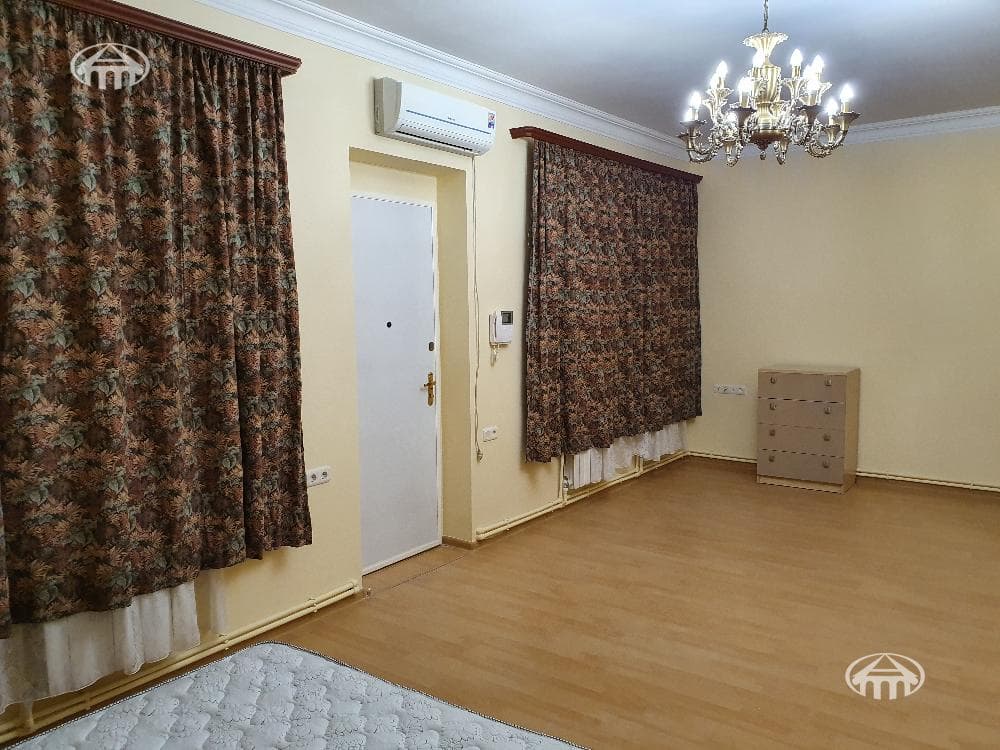 Office · 285 m² · Arabkir
