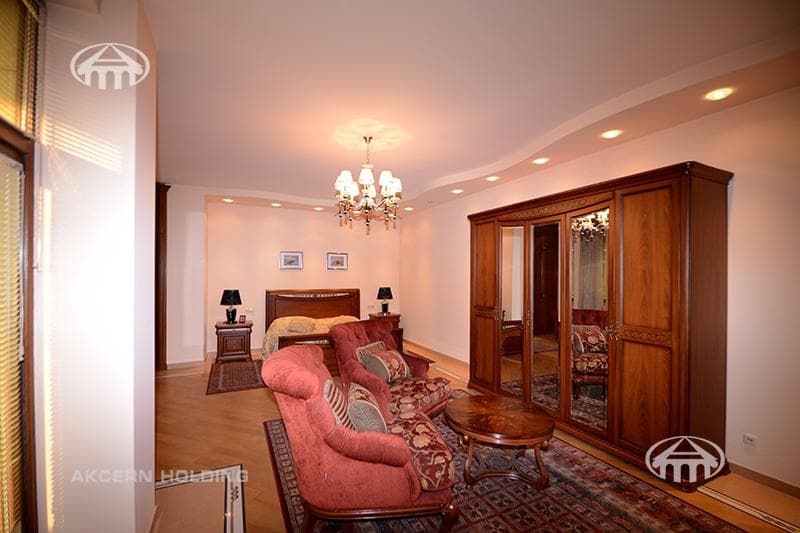 Квартира · 4 комн. · 197 м² · Арабкир