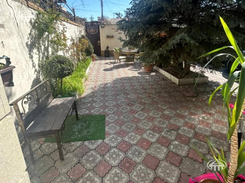 Особняк · 9 комн. · 272 м² · Эребуни