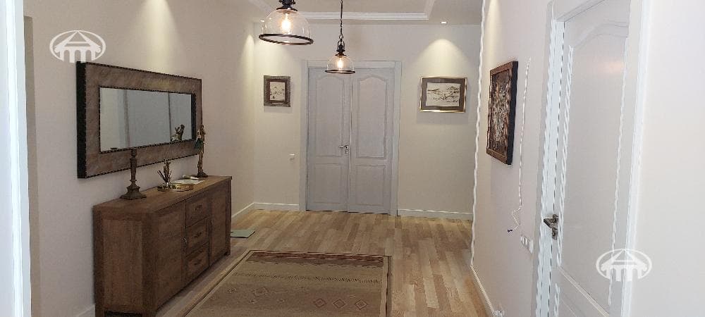 Особняк · 6 комн. · 320 м² · Птгни