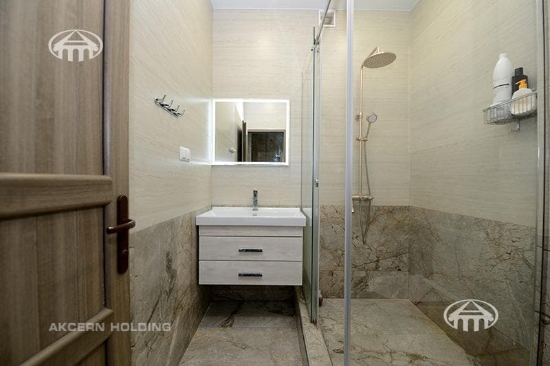 Mansion · 4 rooms · 220 m² · Zovuni