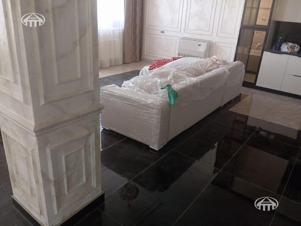 Mansion · 300 m² · Kentron