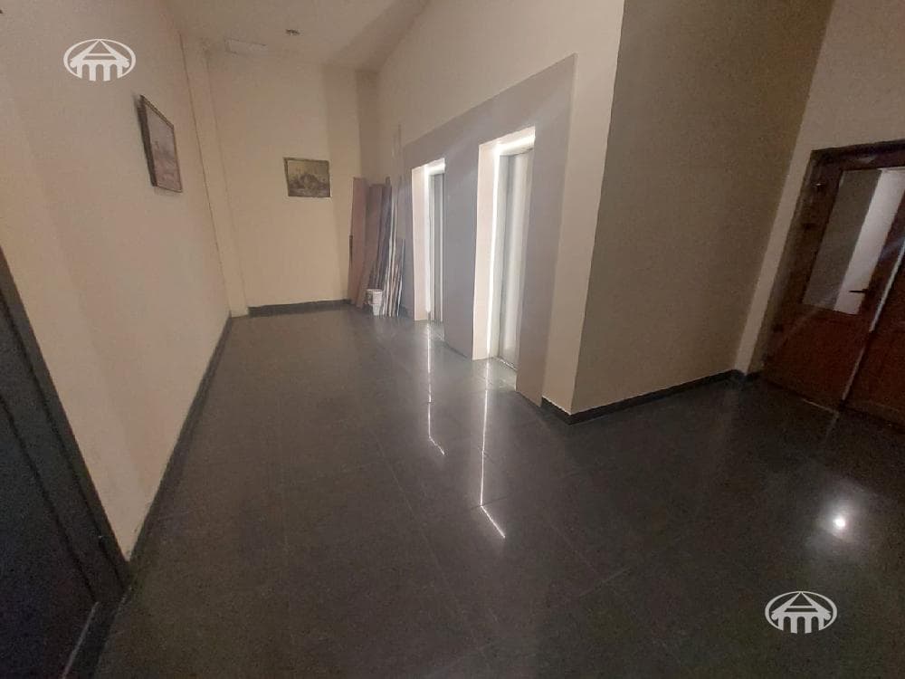 Apartment · 3 rooms · 129 m² · Kentron — photo 2 / 12