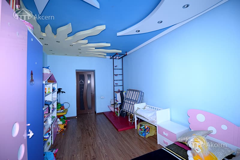 Բնակարան · 3 սեն. · 83 մ² · Կենտրոն