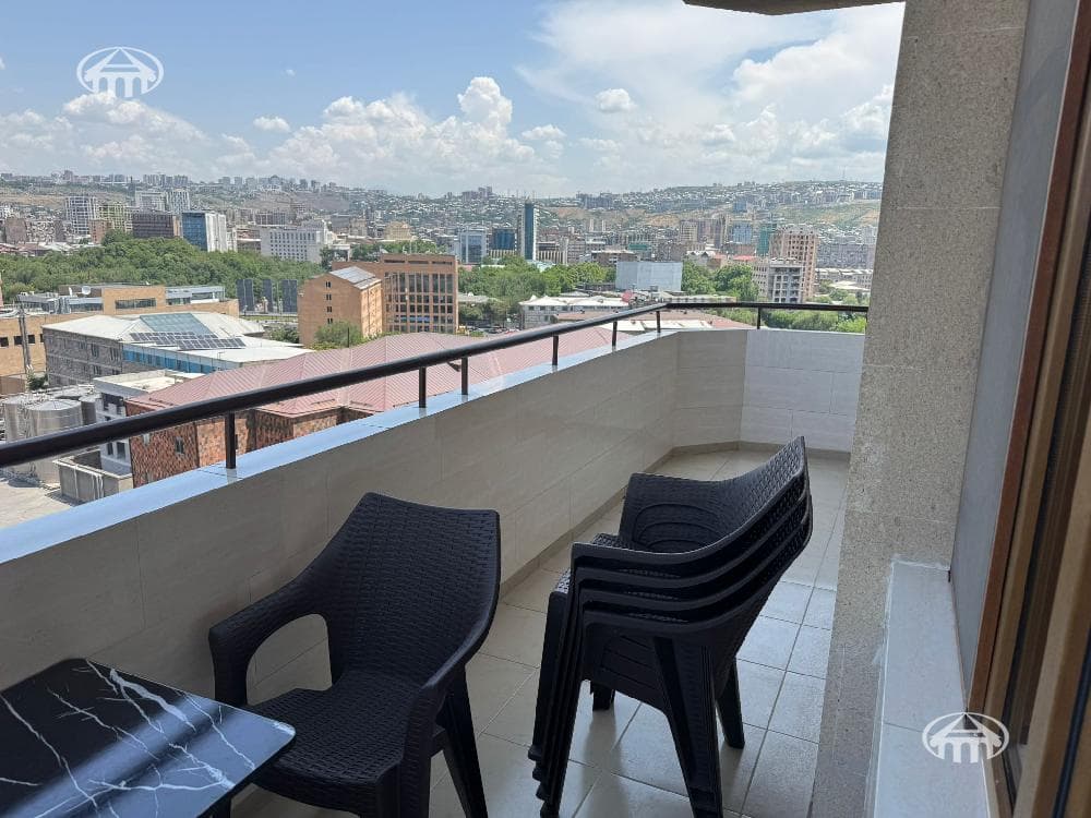 Apartment · 3 rooms · 87 m² · Kentron