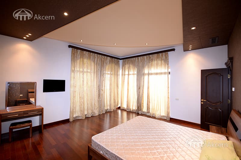 Особняк · 5 комн. · 394 м² · Ваагни