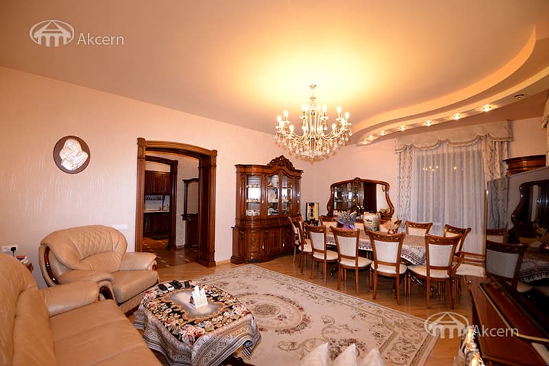 Mansion · 5 rooms · 340 m² · Arabkir