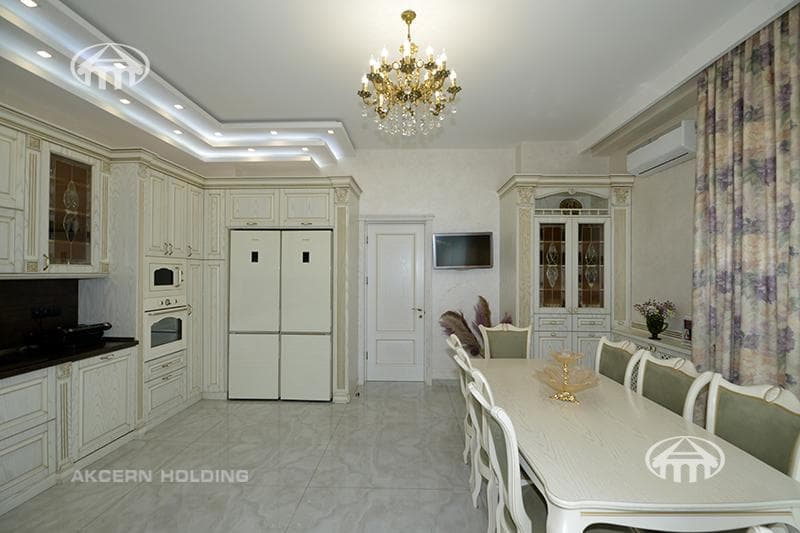 House · 6 rooms · 567 m² · Ajapnyak