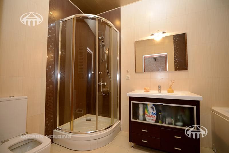 Особняк · 9 комн. · 650 м² · Аджапняк