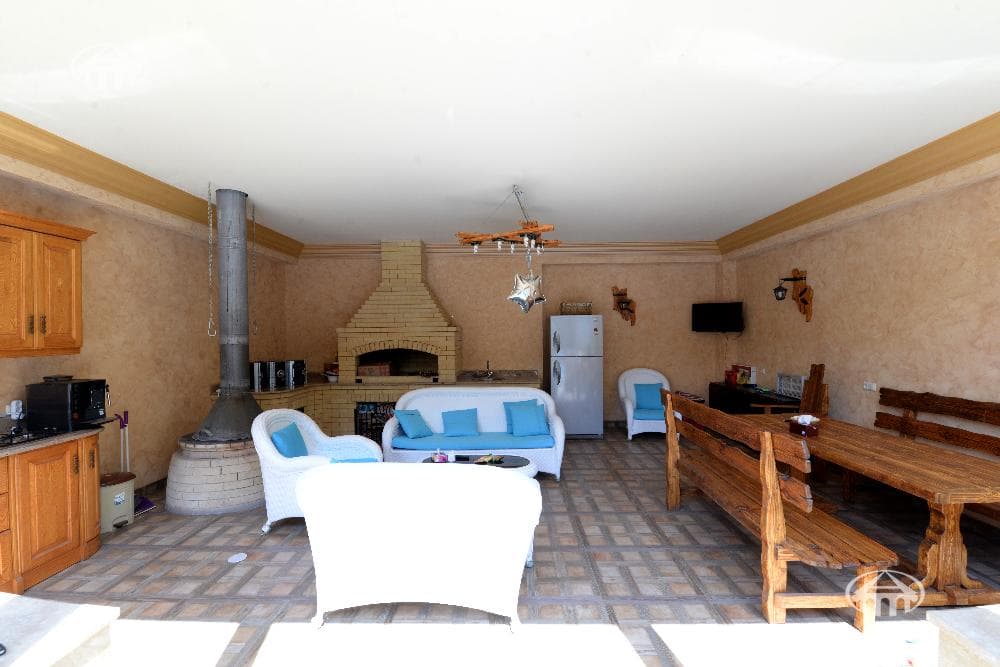 Mansion · 5 rooms · 600 m² · Arabkir