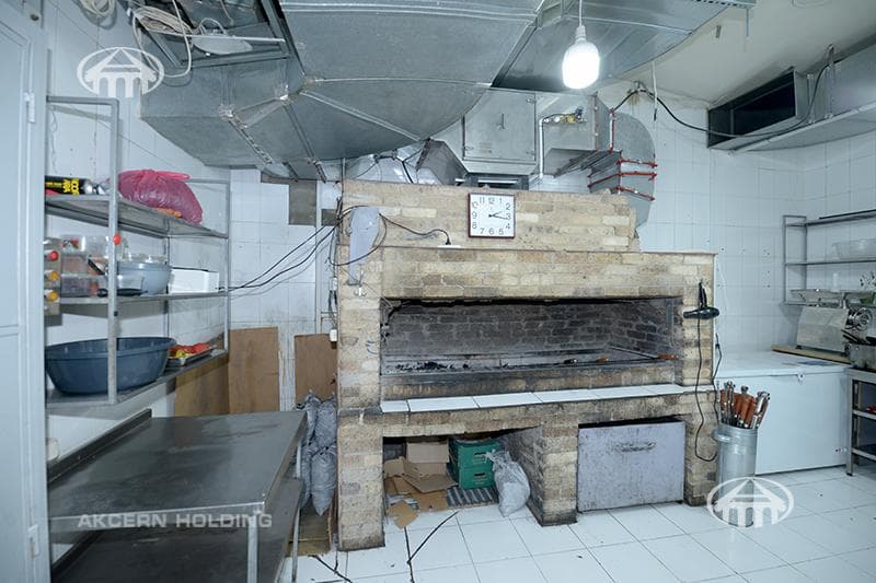 Restaurant · 497 m² · Kentron