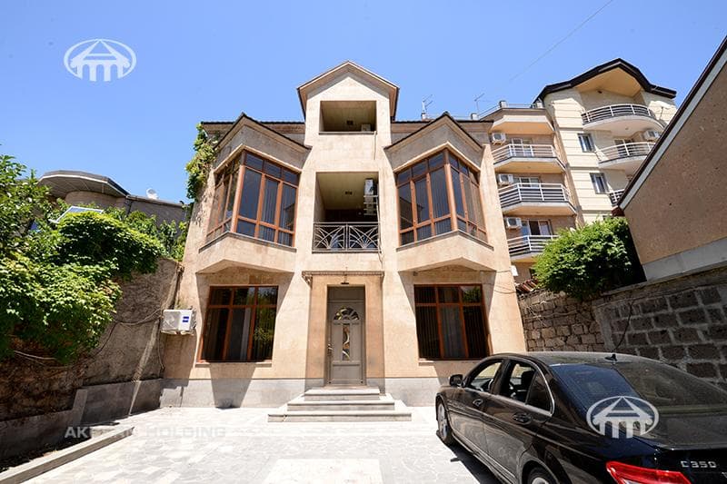 Առանձնատուն · 7 սեն. · 408 մ² · Արաբկիր
